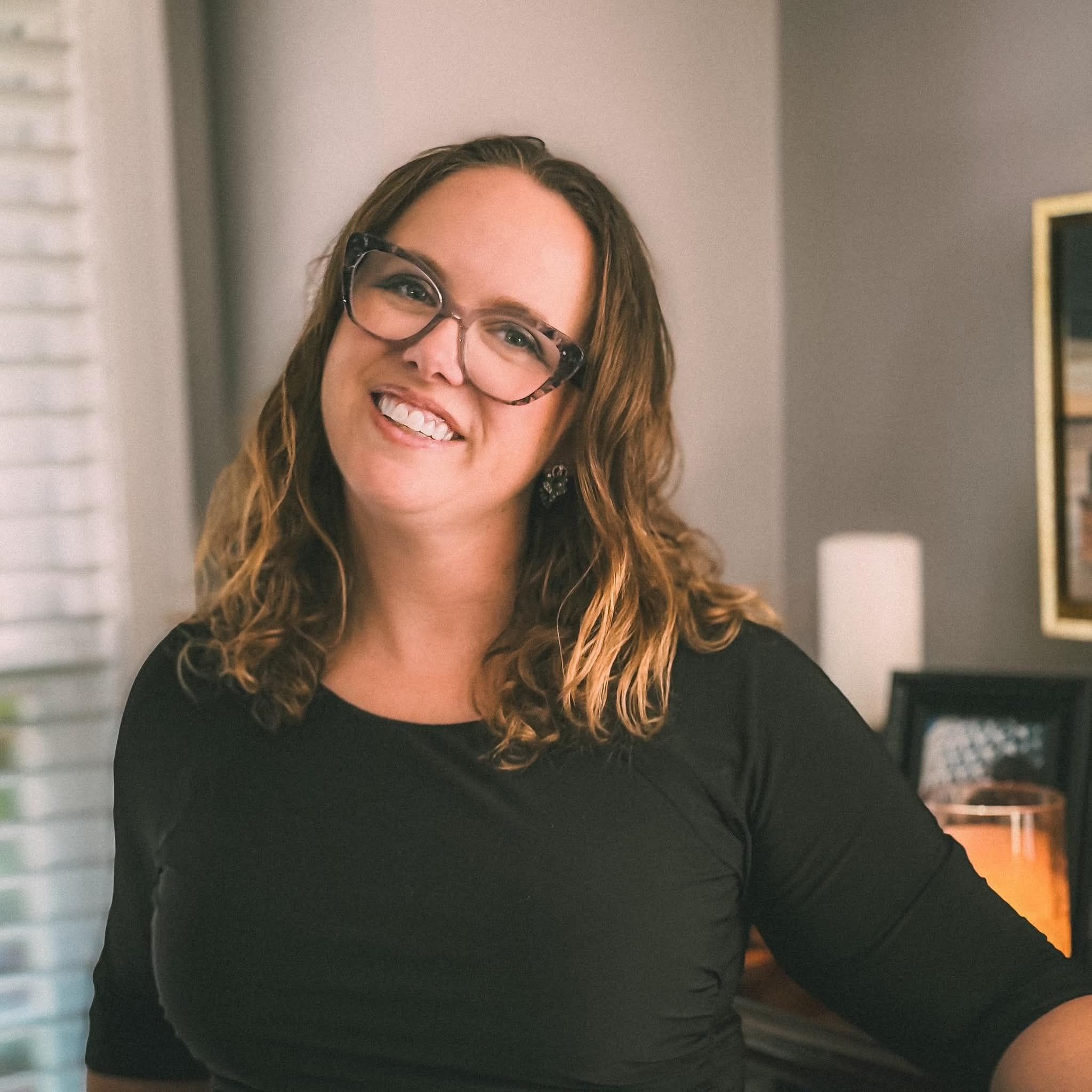 Picture of Lisa Rabe.